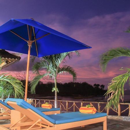 Hotel Seaside Huts Lembongan Exterior foto